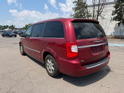 2012 Chrysler Town and Country in Mississauga, Ontario