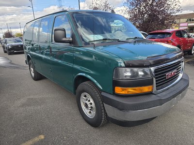 2017 GMC Savana Cargo Van in Dollard-des-Ormeaux, Quebec
