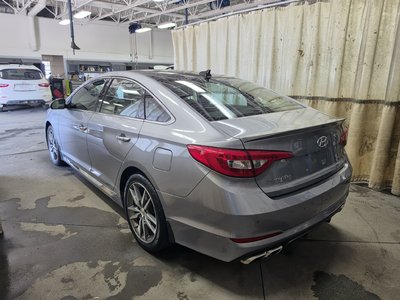 Hyundai Sonata  2015 à Calgary, Alberta