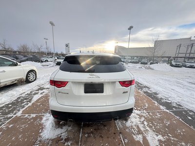 Jaguar F-PACE  2019 à Calgary, Alberta
