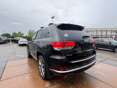 2020 Jeep Grand Cherokee 4X4 in Calgary, Alberta