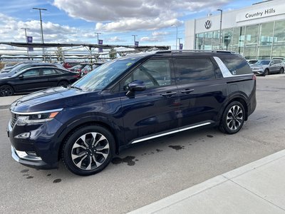 2022 Kia Carnival in Calgary, Alberta