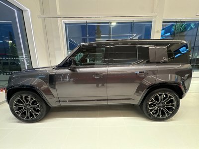 2025  Defender 110 Mild Hybrid in Vancouver, British Columbia