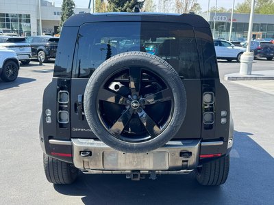 Land Rover Defender  2025 à North Vancouver, Colombie-Britannique
