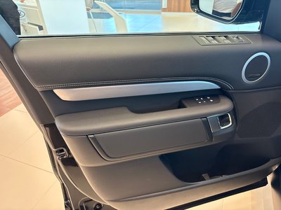 2026 Land Rover Discovery in North Vancouver, British Columbia