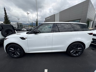 2025  Range Rover Sport in North Vancouver, British Columbia