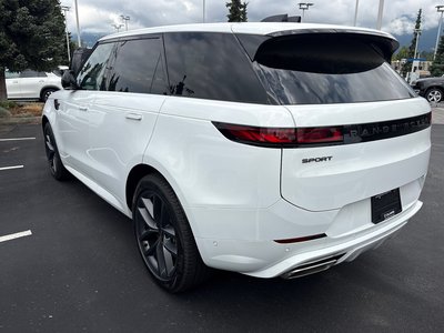 2025  Range Rover Sport in North Vancouver, British Columbia