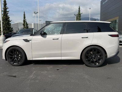 2025  Range Rover Sport in North Vancouver, British Columbia