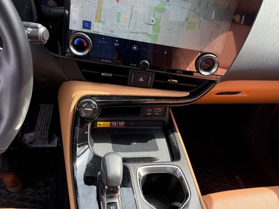 Lexus NX  2024 à Laval, Québec