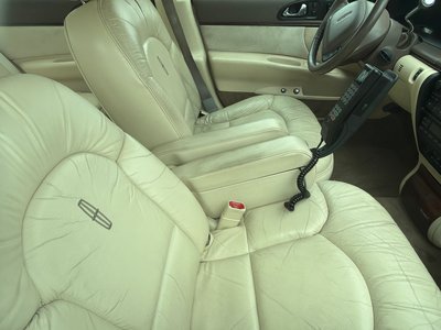 1997 Lincoln Continental in Regina, Saskatchewan