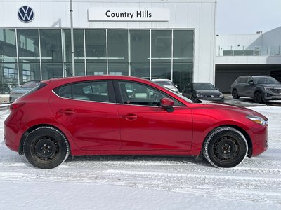 Mazda 3  2018 à Calgary, Alberta