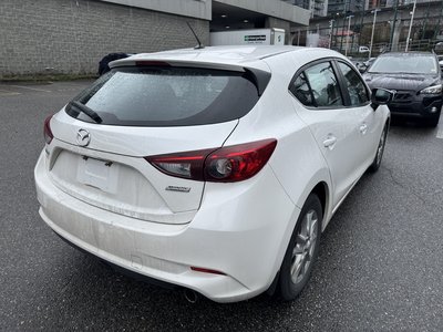 Mazda 3  2017 à Vancouver, Colombie-Britannique