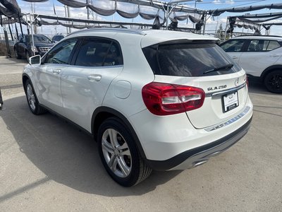 Mercedes-Benz GLA250  2017 à Calgary, Alberta