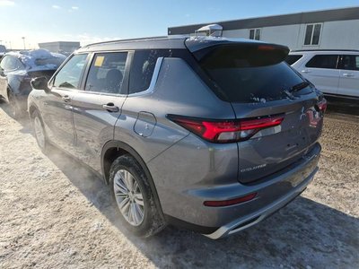 2024 Mitsubishi Outlander Plug-In Hybrid in Regina, Saskatchewan