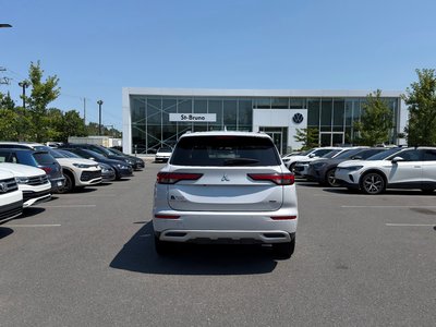 2022 Mitsubishi Outlander in Saint-Bruno-de-Montarville, Quebec