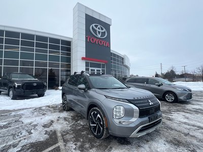 2023 Mitsubishi Outlander in Bolton, Ontario