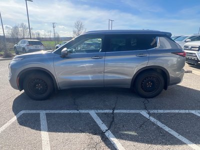 2023 Mitsubishi Outlander in Bolton, Ontario