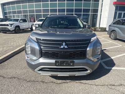 2023 Mitsubishi Outlander in Bolton, Ontario
