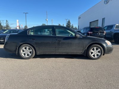 2002 Nissan Altima in Bolton, Ontario