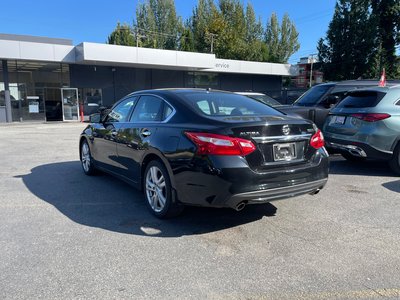 2016 Nissan Altima in Vancouver, British Columbia