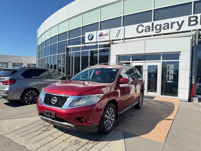 2013 Nissan Pathfinder in Calgary, Alberta