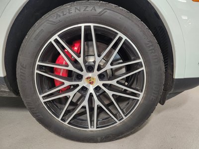 2024 Porsche Cayenne in Vancouver, British Columbia