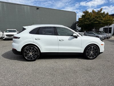 Porsche Cayenne  2024 à Vancouver, Colombie-Britannique