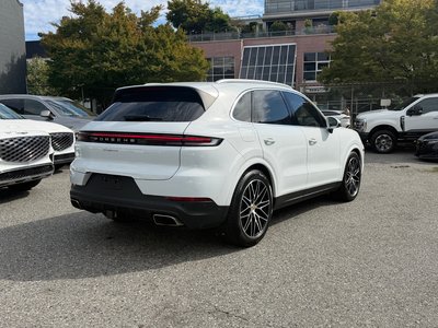 Porsche Cayenne  2024 à Vancouver, Colombie-Britannique