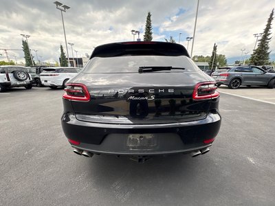 2018 Porsche Macan in North Vancouver, British Columbia