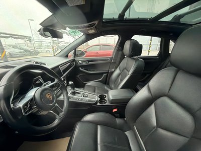 Porsche Macan  2019 à Calgary, Alberta