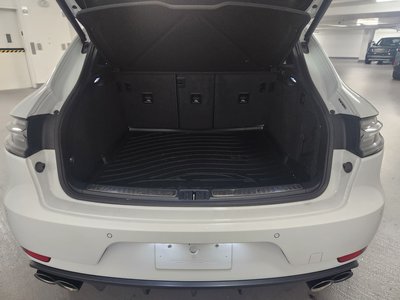 2021 Porsche Macan in Vancouver, British Columbia