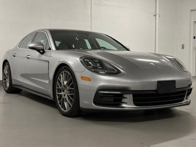 Porsche Panamera  2018 à Vancouver, Colombie-Britannique