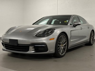 Porsche Panamera  2018 à Vancouver, Colombie-Britannique