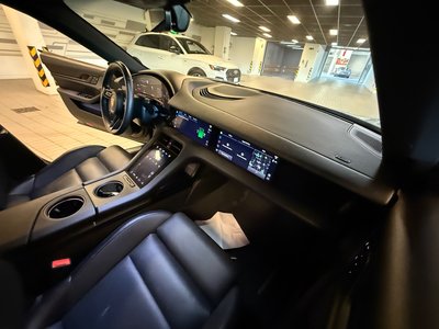 Porsche Taycan  2022 à Vancouver, Colombie-Britannique