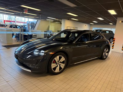 Porsche Taycan  2022 à Vancouver, Colombie-Britannique