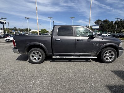 2017 Ram 1500 Crew Cab 4x4 in North Vancouver, British Columbia