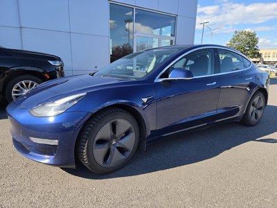 2019 Tesla Model 3 in Montreal, Quebec
