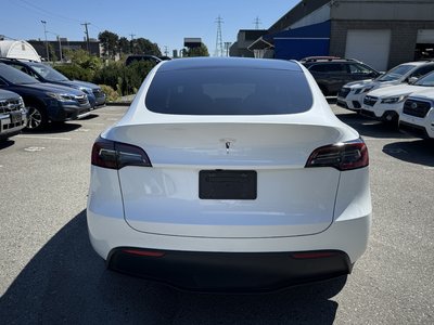 2024 Tesla Model Y in North Vancouver, British Columbia
