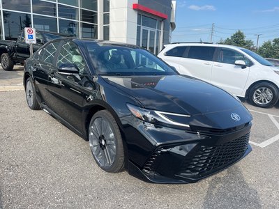 Toyota Camry Hybrid  2025 à Bolton, Ontario