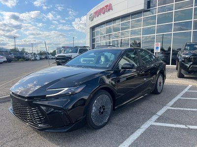 Toyota Camry Hybrid  2025 à Bolton, Ontario