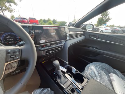 Toyota Camry Hybrid  2025 à Bolton, Ontario