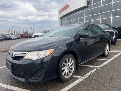 2014 Toyota Camry in Bolton, Ontario