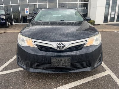 2014 Toyota Camry in Bolton, Ontario