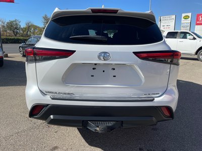 2022 Toyota Highlander hybrid in Regina, Saskatchewan