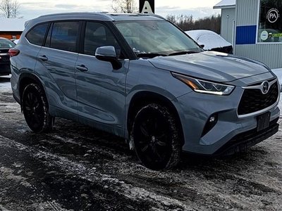 2023 Toyota Highlander hybrid in Regina, Saskatchewan