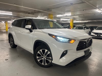 2023 Toyota Highlander hybrid in Markham, Ontario