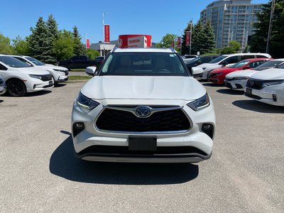 2023 Toyota Highlander Hybrid in Markham, Ontario