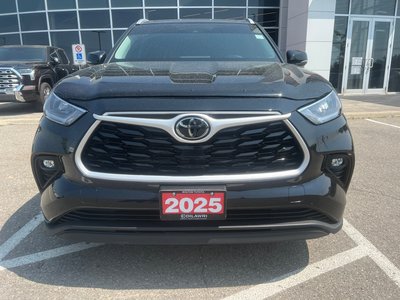 2025 Toyota Highlander hybrid in Bolton, Ontario