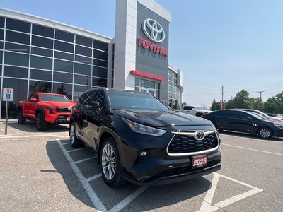 2025 Toyota Highlander hybrid in Bolton, Ontario