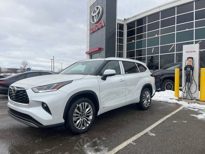 2026 Toyota Highlander Hybrid in Bolton, Ontario